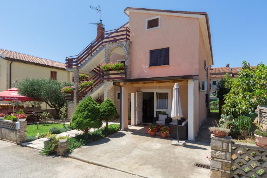 Apartments Orange 167 Novigrad Istria Buitenkant foto