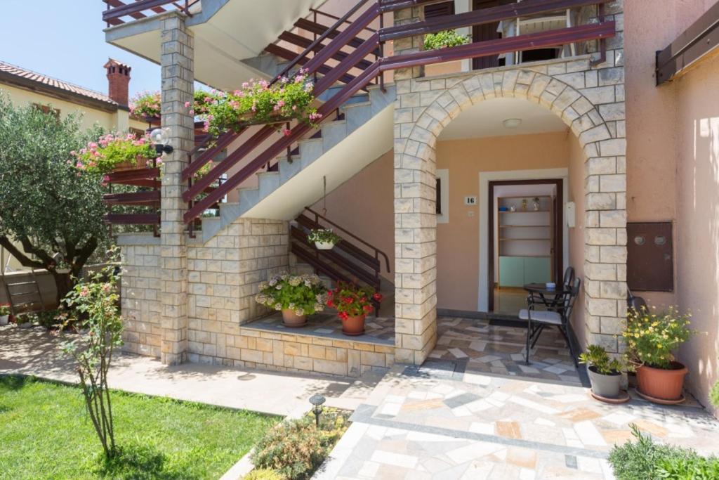 Apartments Orange 167 Novigrad Istria Buitenkant foto